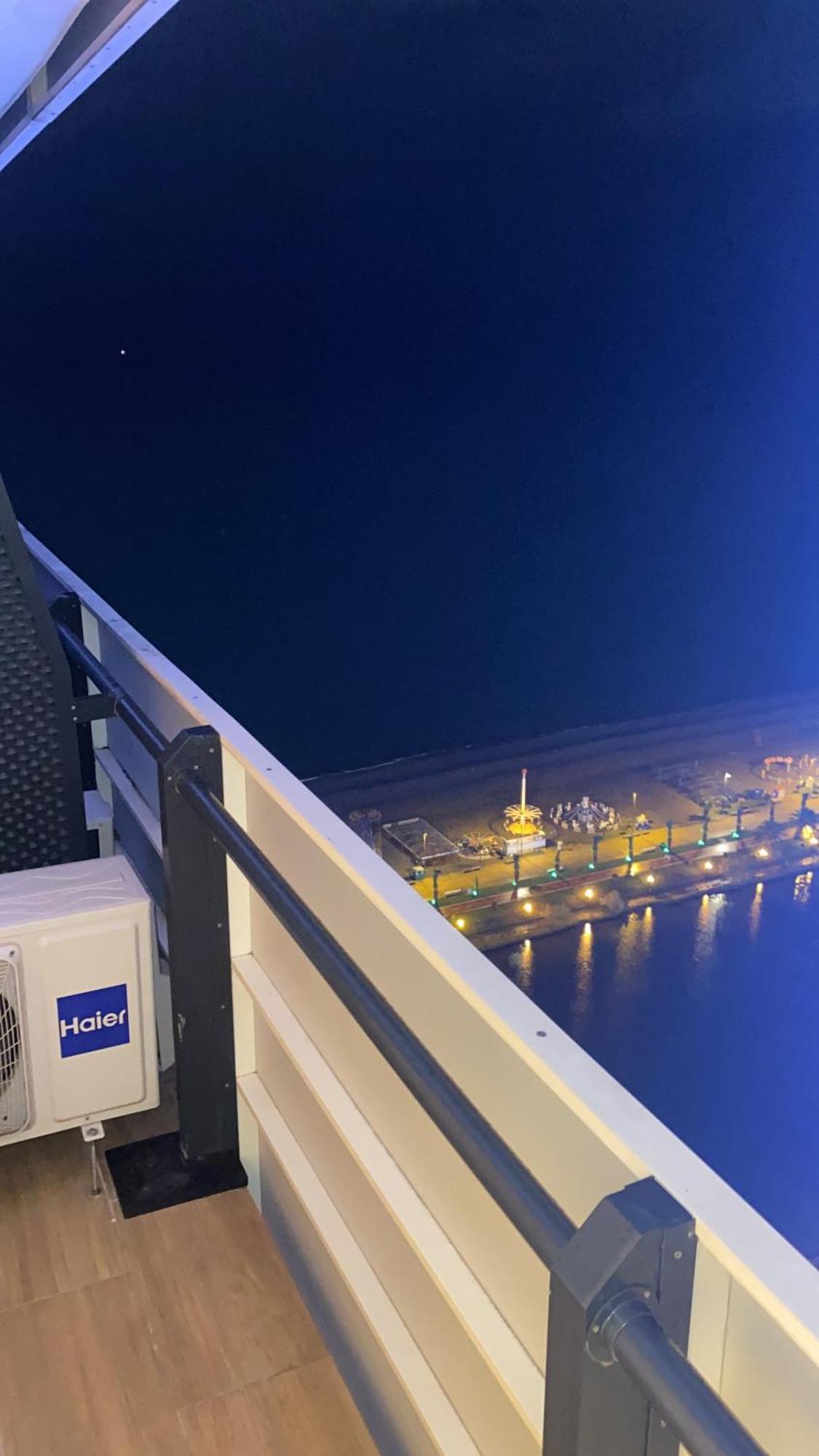 Orbi City-Sea View Aparthotel Batumi Exterior photo