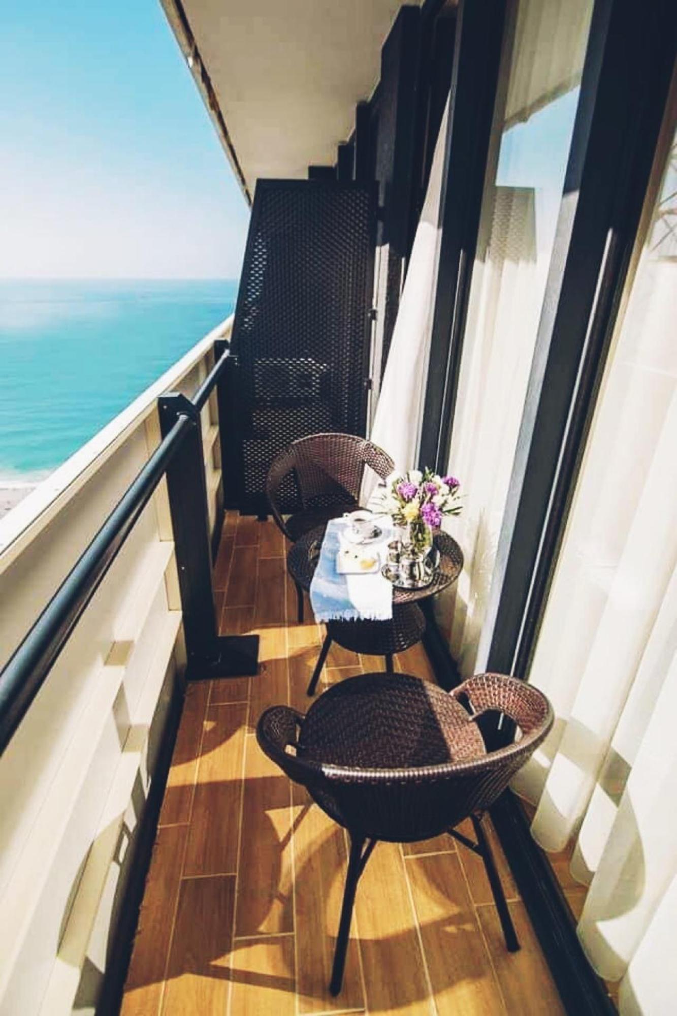 Orbi City-Sea View Aparthotel Batumi Exterior photo