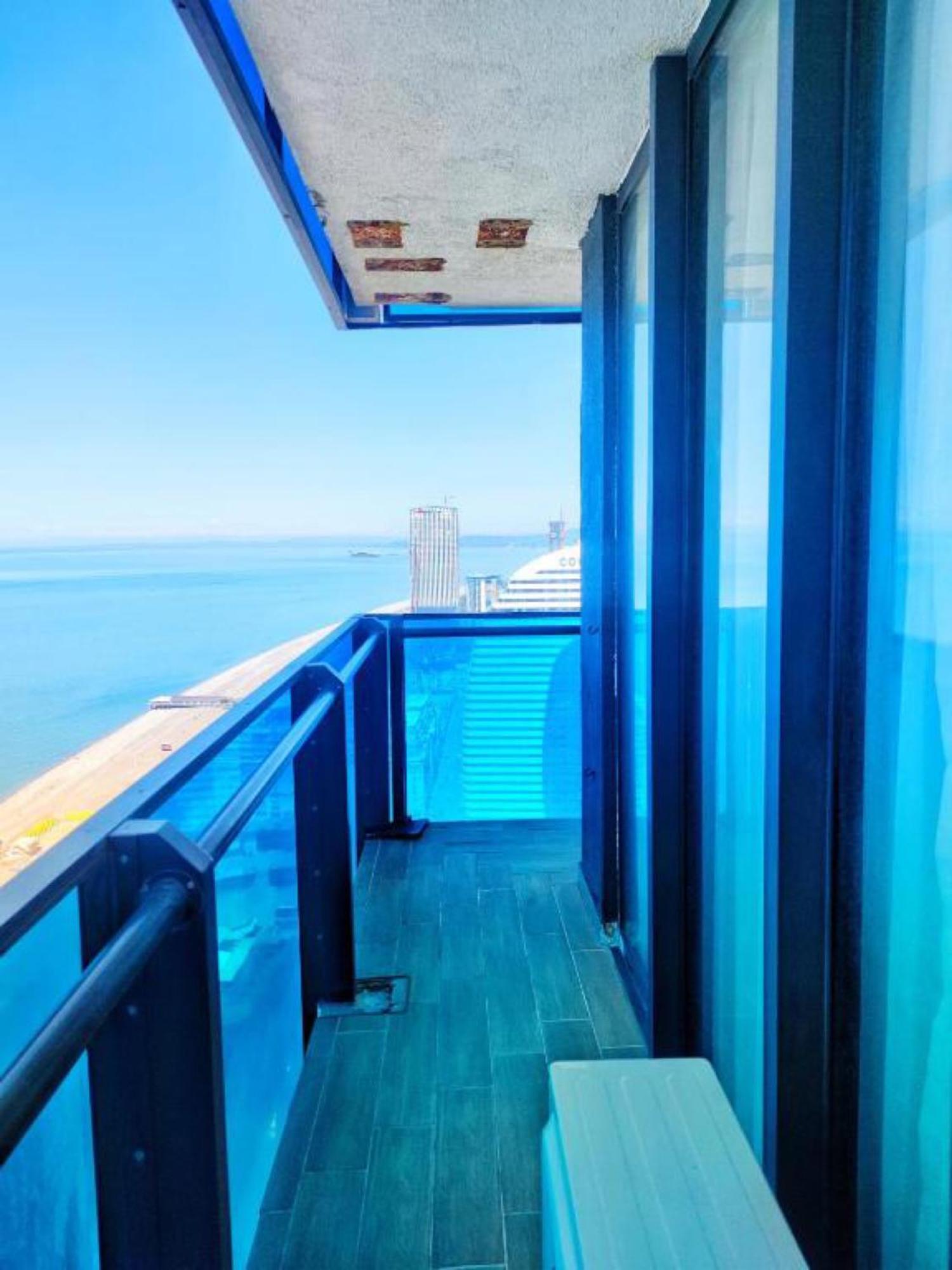 Orbi City-Sea View Aparthotel Batumi Exterior photo