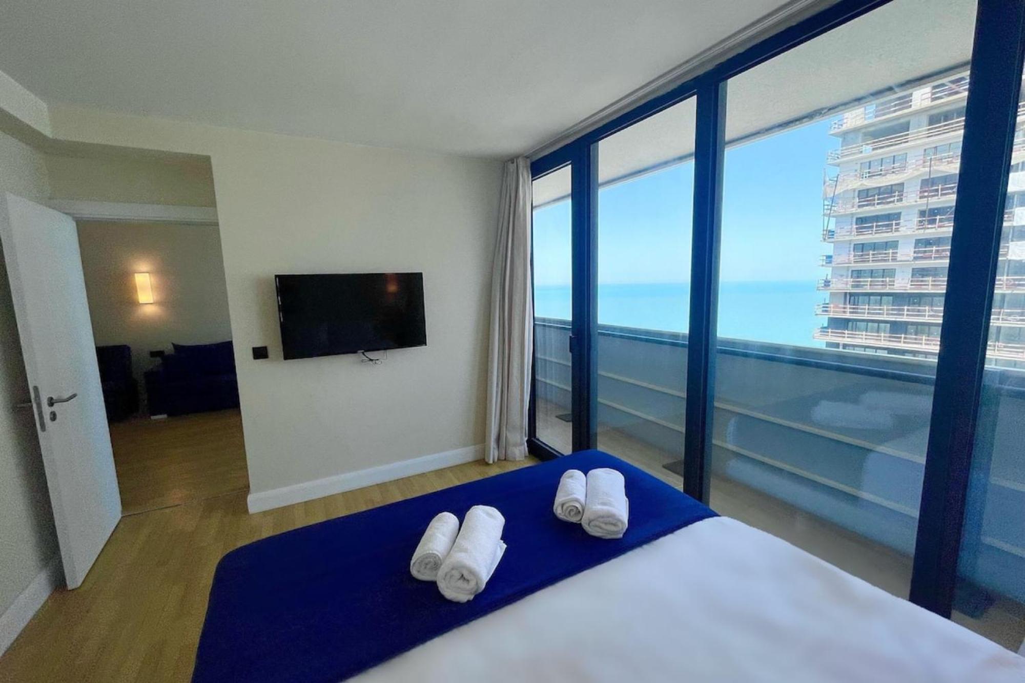 Orbi City-Sea View Aparthotel Batumi Exterior photo